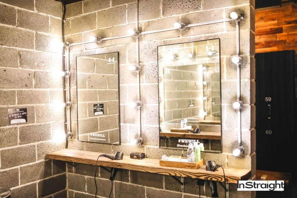 vanity mirror with bulbs